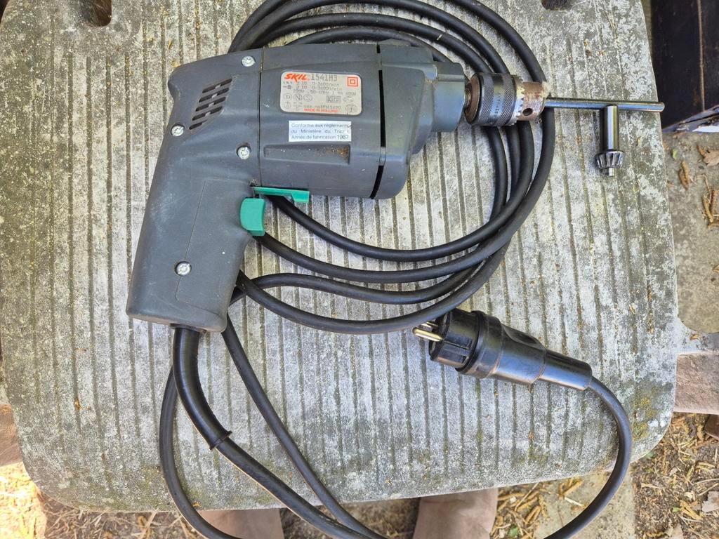 2 boormachines + koffer met boren, Doe-het-zelf en Verbouw, Ophalen, Boormachine