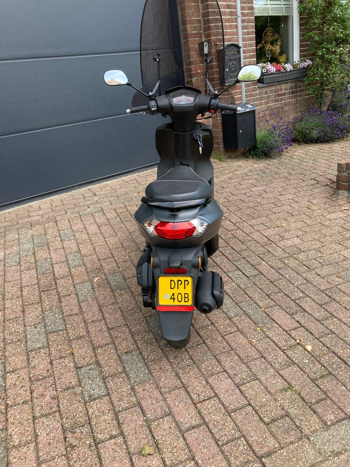 Peugeot Kisbee Scooter - Zo goed als nieuw, Ophalen, Overige modellen, Maximaal 45 km/u, Zo goed als nieuw