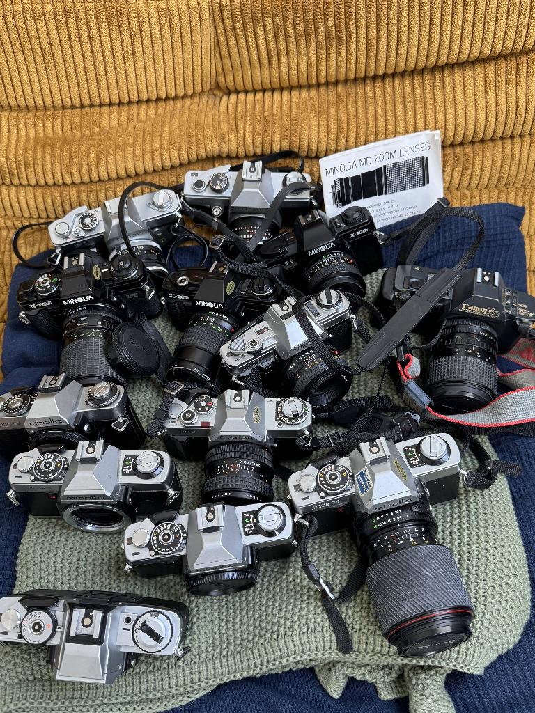Verzameling analoge cameras (Minolta/Canon/Praktica), Ophalen, Gebruikt, Spiegelreflex, Overige Merken