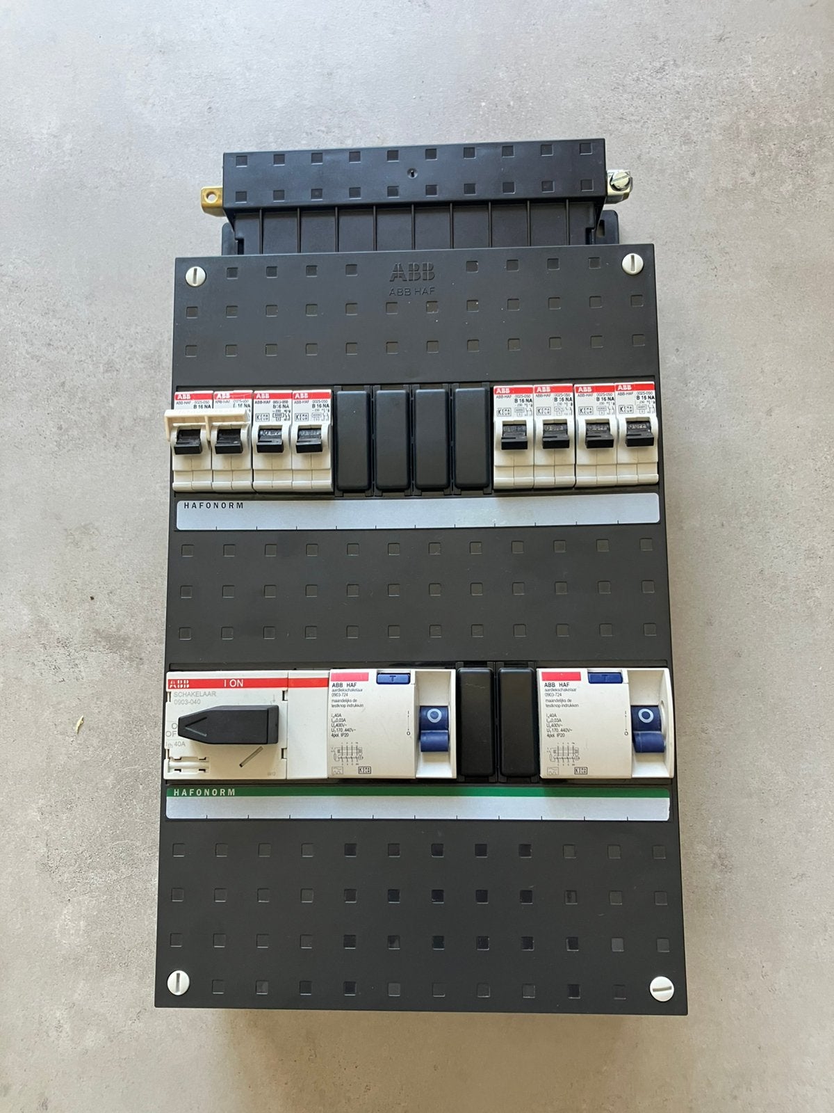 Abb 3 fase meterkast met 8 groepen, waaronder kookgroep, Ophalen of Verzenden, Zo goed als nieuw, Overige typen