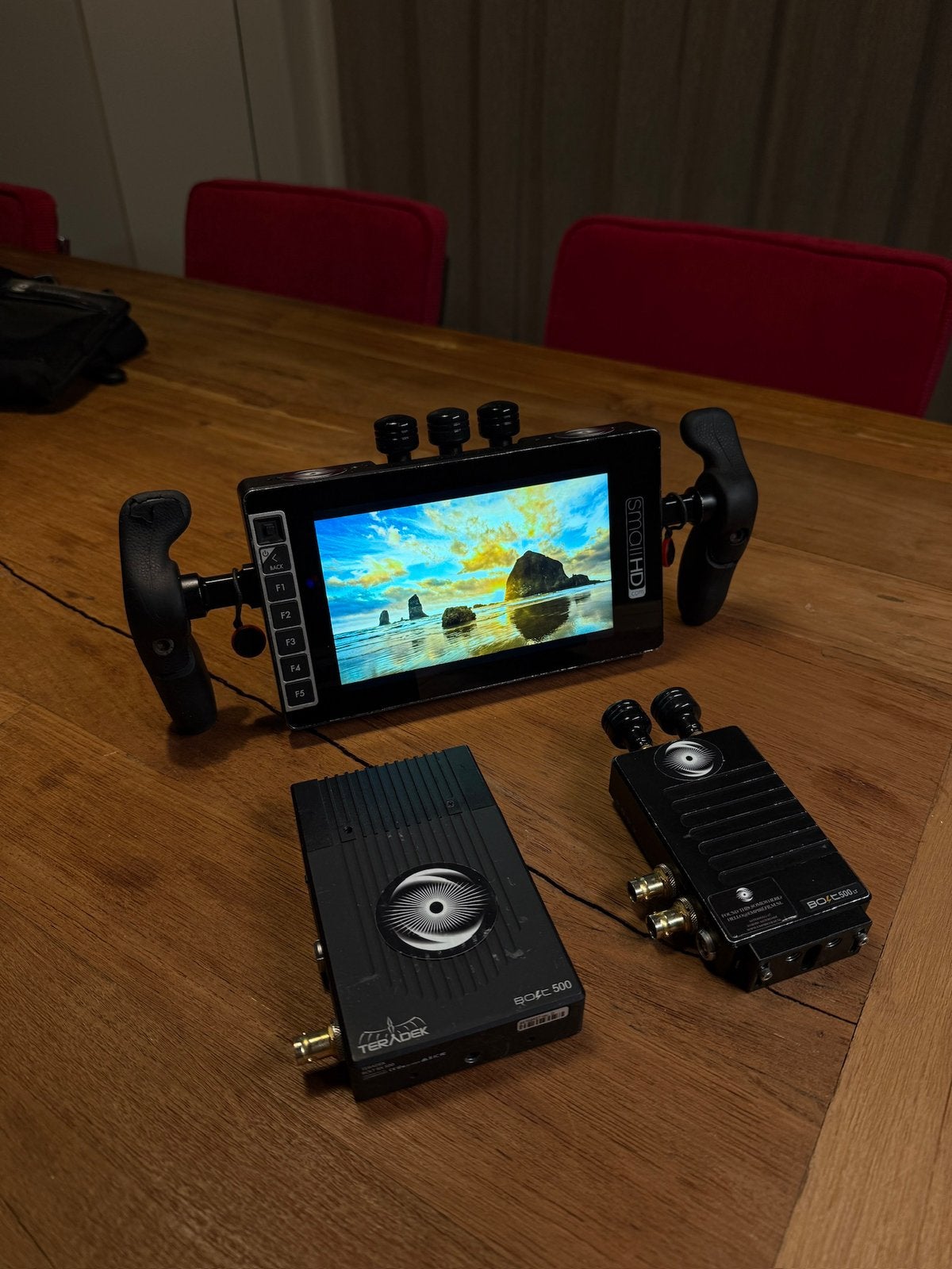 SmallHD 703 Regie Monitor & Teradek bolt500 Transmitter set, Ophalen of Verzenden, Zo goed als nieuw, Video