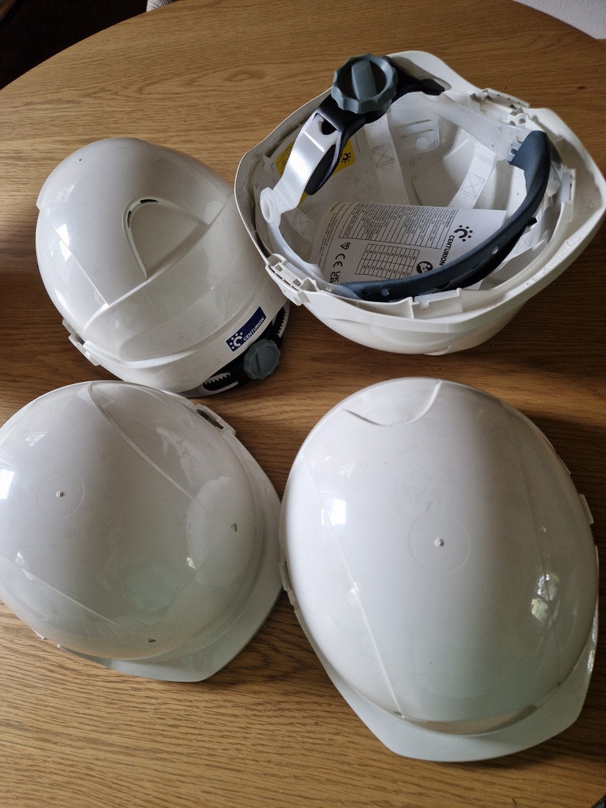 te koop 4 nieuwe veiligheidshelmen, Antiek en Kunst, Ophalen
