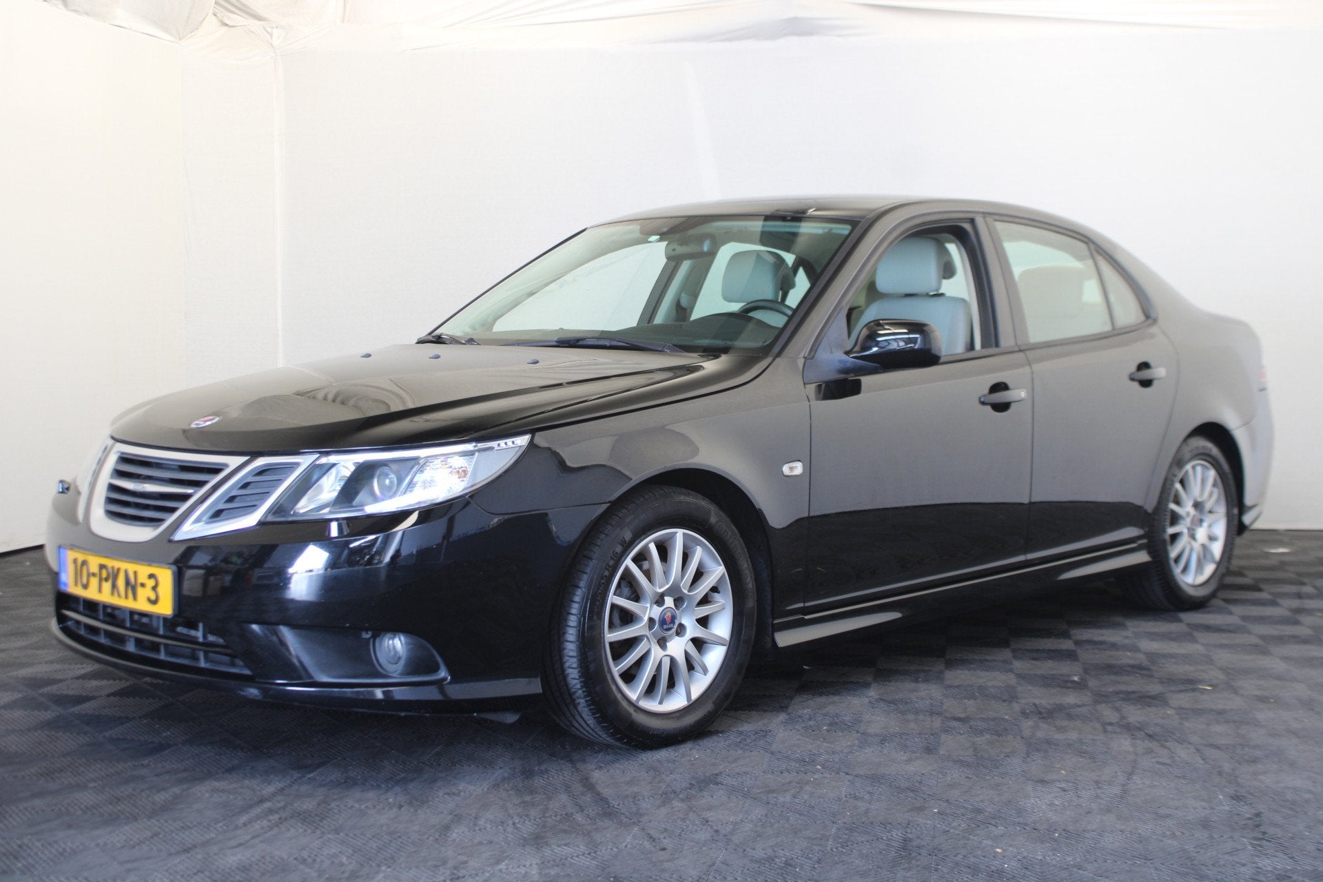 Saab 9-3 Sport Sedan 2.0t Norden (bj 2011), Auto's, Saab, Voorwielaandrijving, Stof, Gebruikt, Zwart