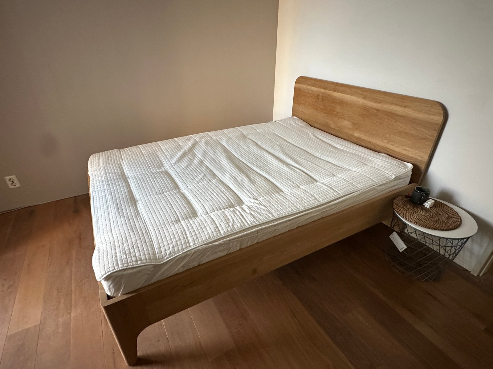 Goossens 140x200 massief eiken met bodem, Huis en Inrichting, Ophalen, Gebruikt, Bruin, 140 cm