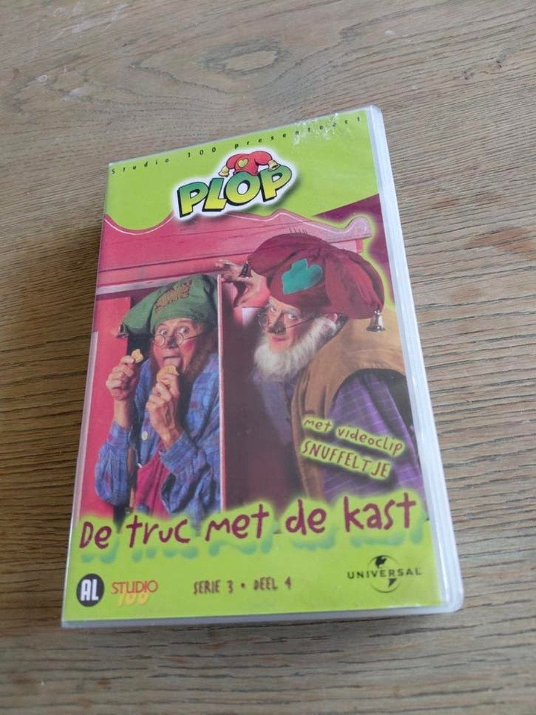 Studio 100 Kabouter Plop - De Truc met de kast videoband, Ophalen of Verzenden, Gebruikt, Kinderprogramma of -film, VHS
