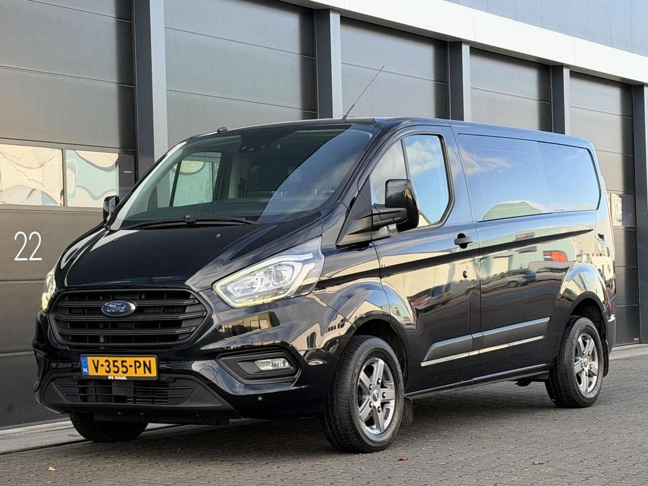 Ford Transit Custom 2.0 TDCI DC 6-PERS Camera EURO-6, Euro 6, Zwart, Bedrijf, Ford