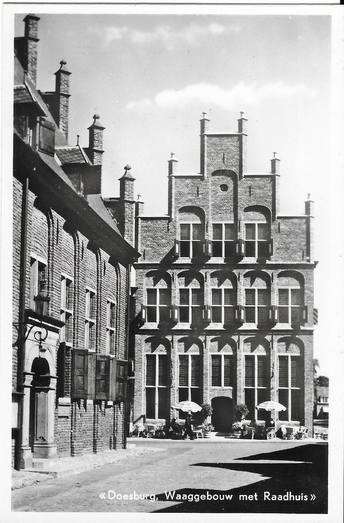 Doesburg, Waaggebouw met Raadhuis, trapgevel, parasol, Ophalen of Verzenden, 1940 tot 1960, Ongelopen, Gelderland