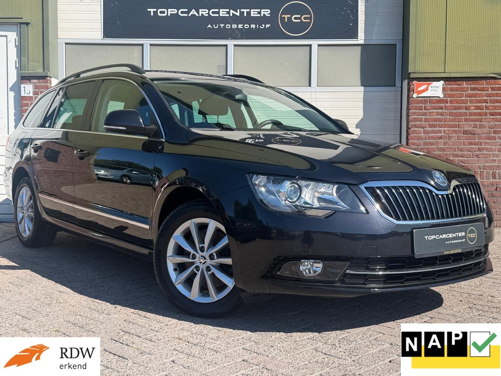 Skoda Superb Combi 1.8 TSI Ambition/AUT/PARKS/NAVI/APK/NAP, Auto's, Euro 5, Gebruikt, 4 cilinders, 160 pk