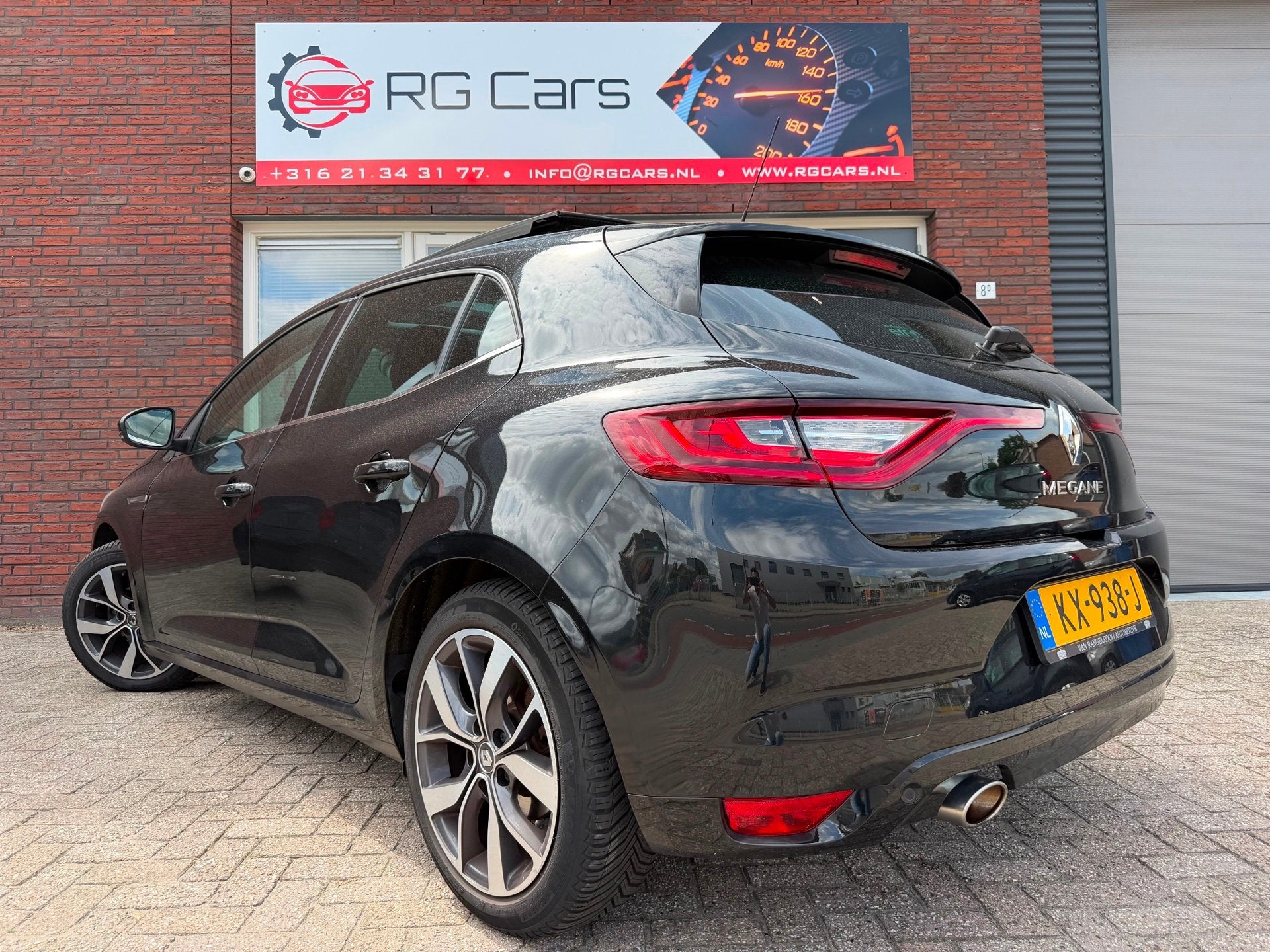 Renault Mégane 1.2 TCe Bose / Pano / Leder / Navi / PDC / H, Voorwielaandrijving, 101 pk, Gebruikt, 4 cilinders