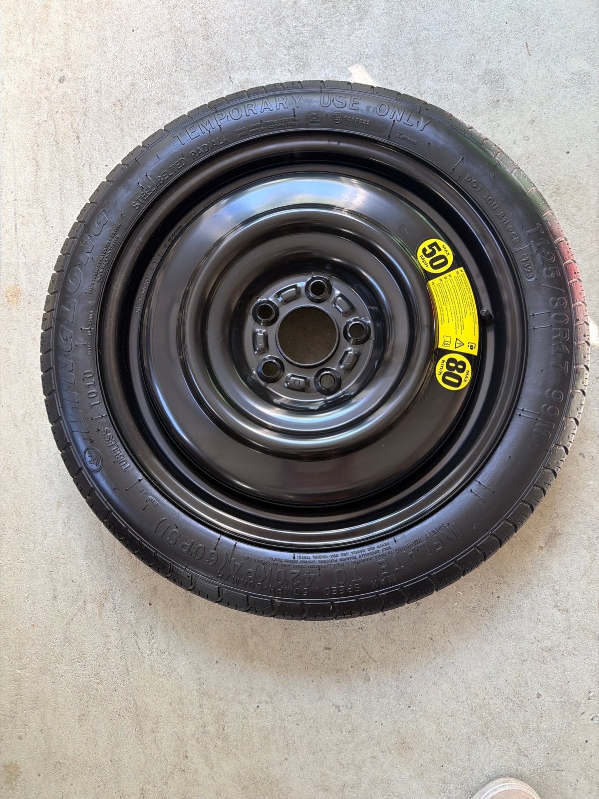 Nieuw reservewiel KIA/MITSUBISHI 17 inch - T125/80R17 99M, Auto-onderdelen, Banden en Velgen, Ophalen, Banden en Velgen, Nieuw