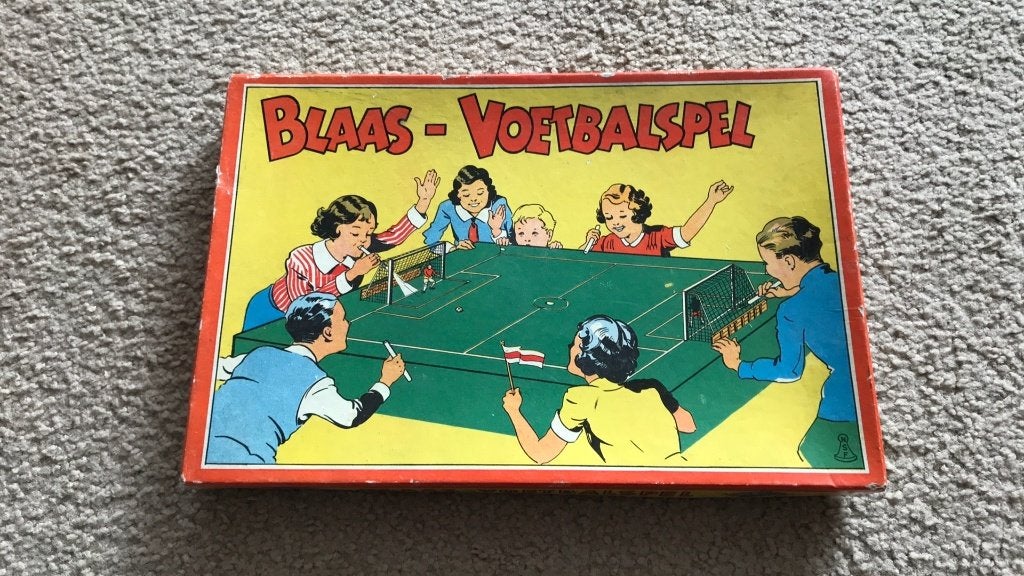 Vintage Blaasvoetbal spel, Antiek en Kunst, Verzenden