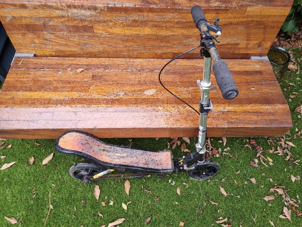 Zwarte space scootet, Ophalen, Gebruikt, Gewone step, Space Scooter