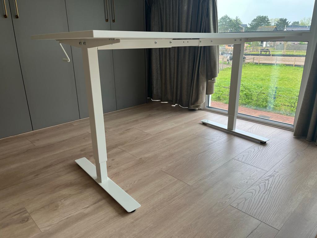 Verstelbaar bureau ikea Trotten 160 bij 80cm, Huis en Inrichting, Bureaus, Ophalen, Zit-sta bureau, 160 cm, In hoogte verstelbaar