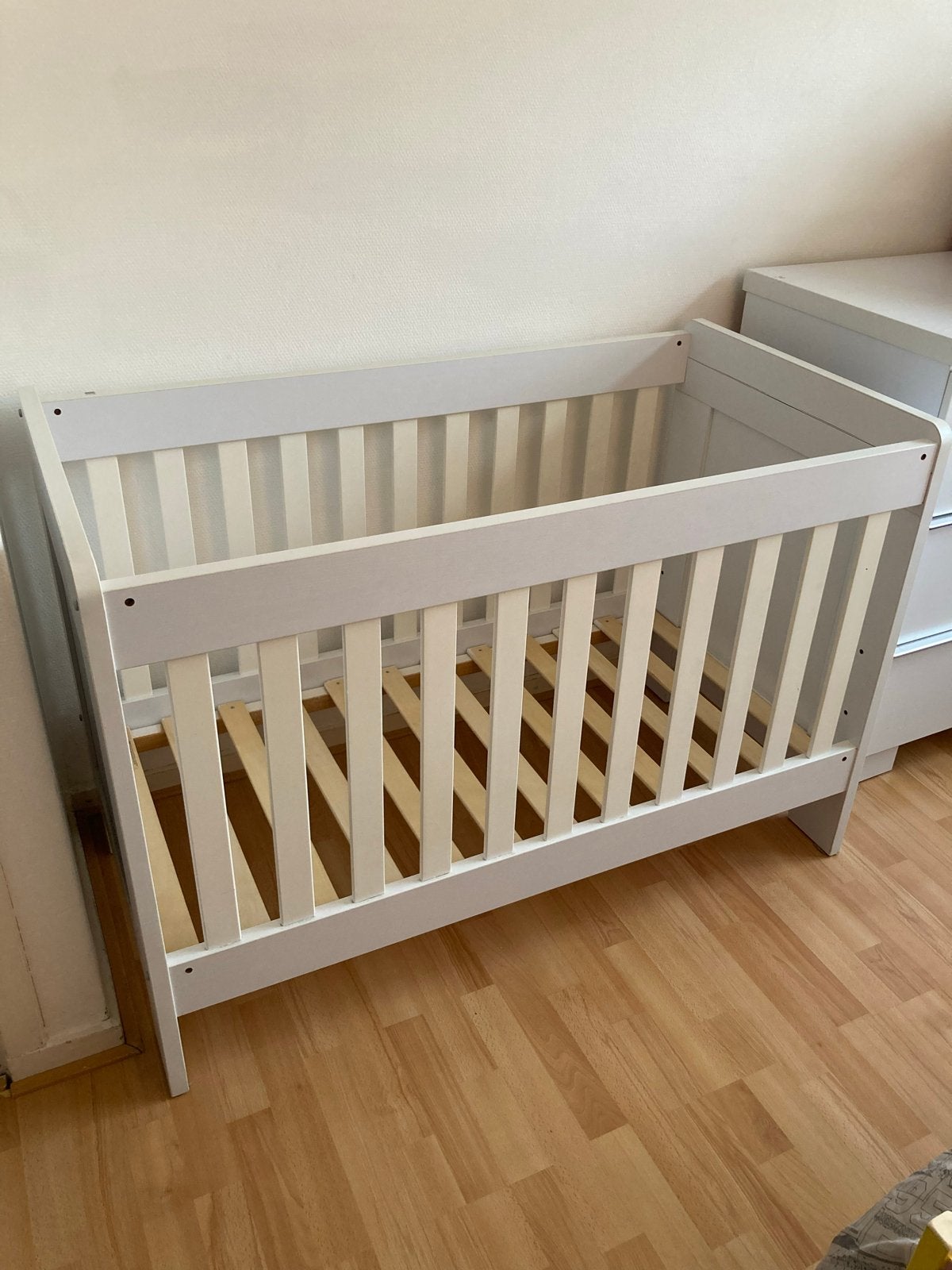 Gratis: Stevig MDF Kinderbed 60x120 - In Hoogte Verstelbaar, Ophalen, Overige materialen, Wit, 190 cm of minder