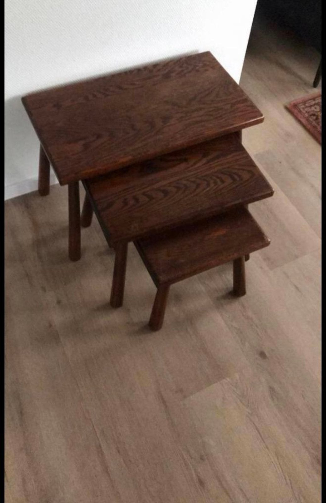 Brutalist Donker Eiken Mimiset 3 Bijzettafels  orig.jaren 70, Ophalen, Minder dan 45 cm, Minder dan 55 cm, Retro Vintage Design