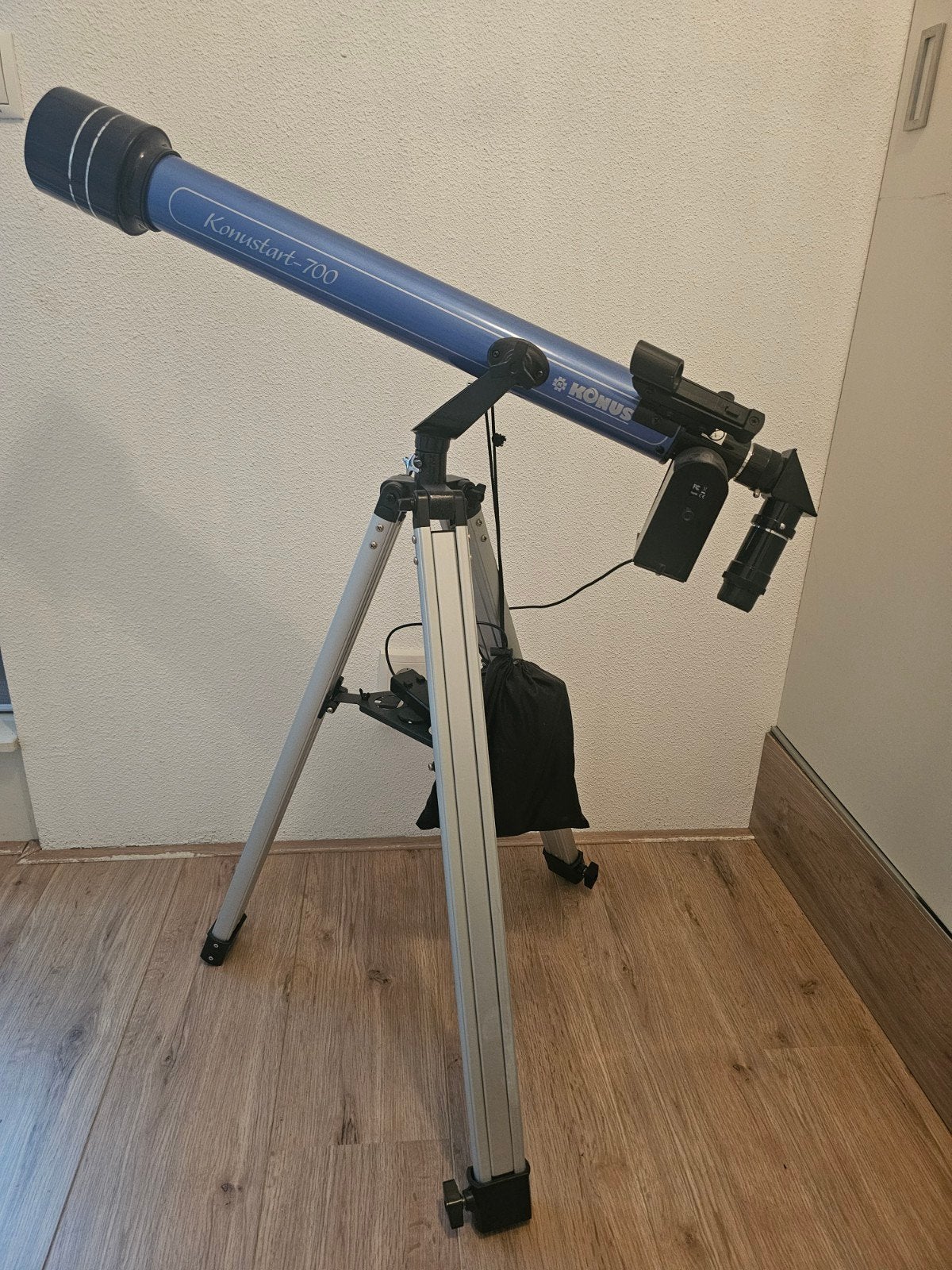 Konus Konustart-700 telescoop in hoogte verstelbaar, Audio, Tv en Foto, Ophalen, Gebruikt, Lenzentelescoop (refractor), Met statief