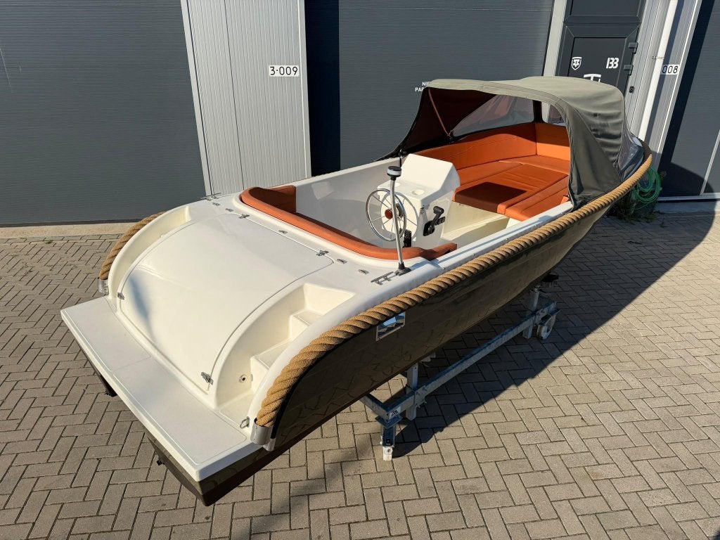 Nette Liberty 555 Tender Sloep 2018 incl. Honda 20PK 4-takt, Tender, Gebruikt, Antifouling, Wfwatersport@botenverhuurhoorn.nl