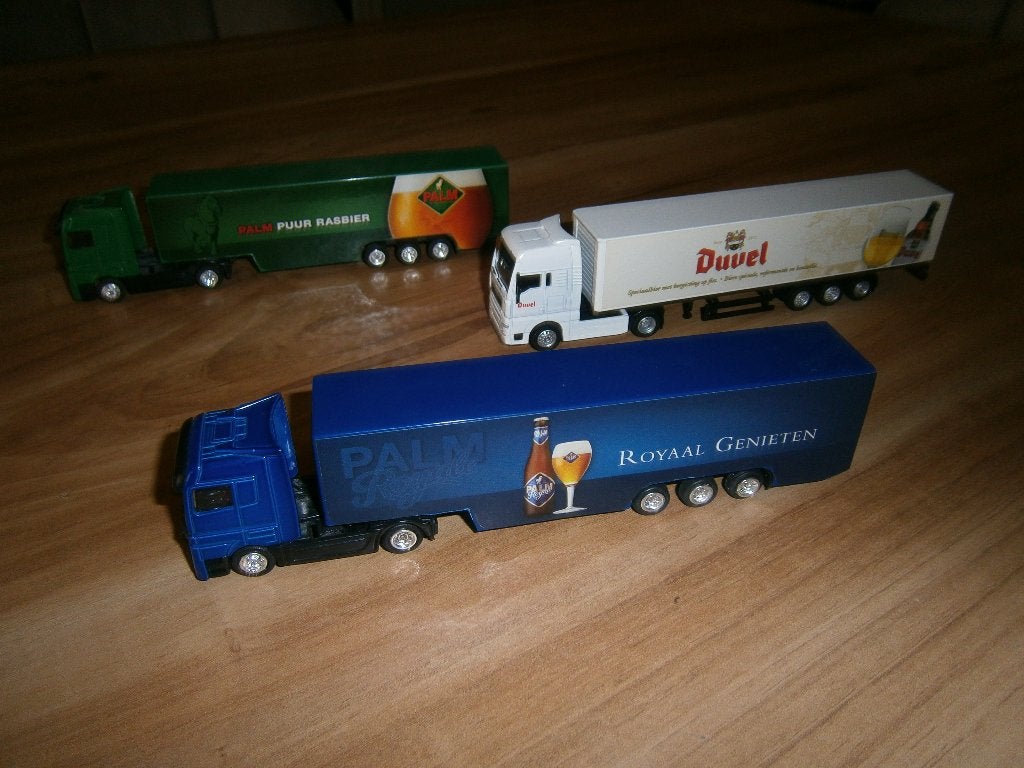 3 Bier vrachtwagens; Palm, Speciale Palm + Duvel schaal 1:87, Hobby en Vrije tijd, Ophalen of Verzenden, Zo goed als nieuw, Bus of Vrachtwagen