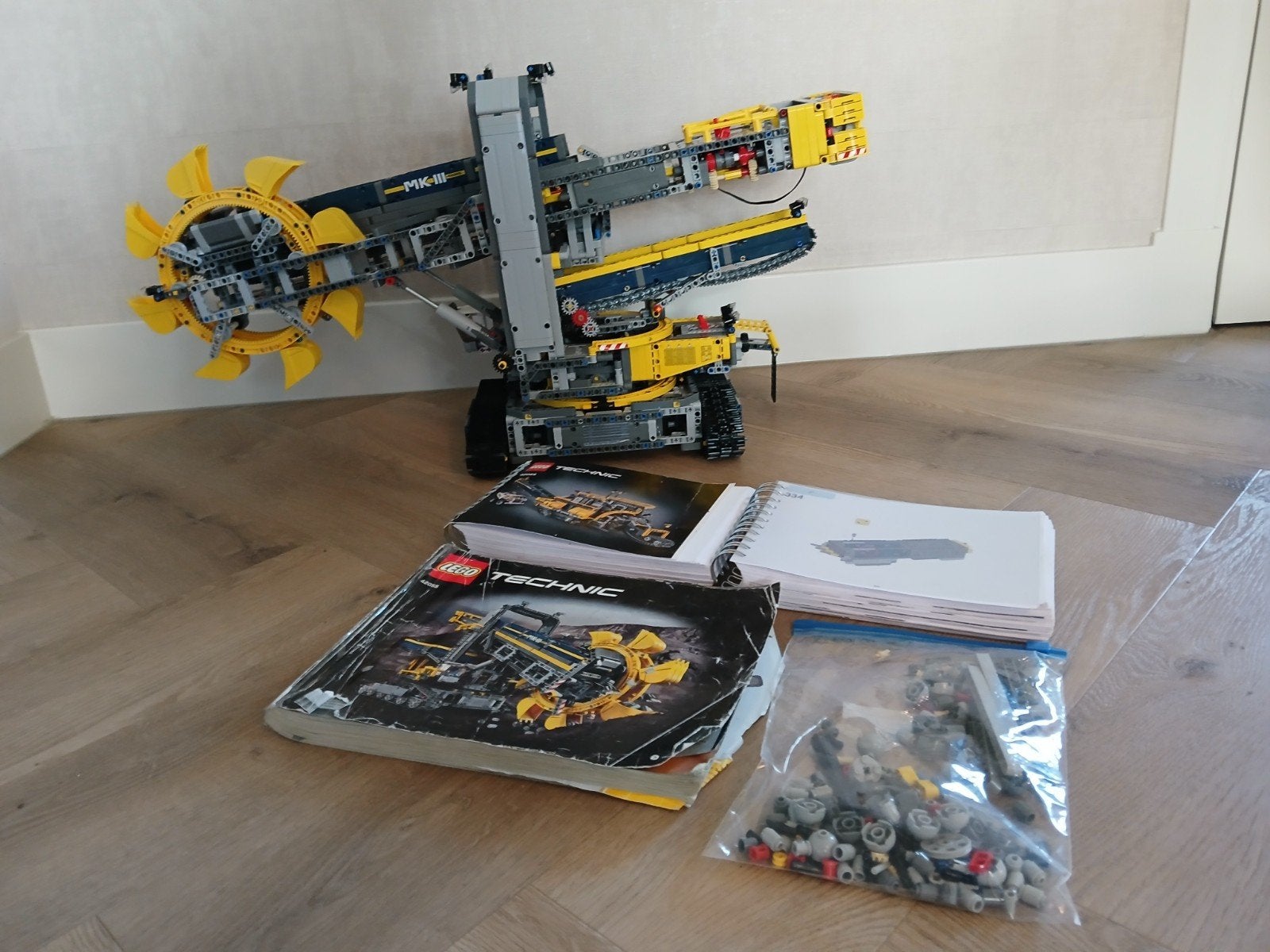 Lego Technic 42055 - Emmerwielgraafmachine + extra boekje B, Ophalen, Gebruikt, Lego, Inclusief instructies