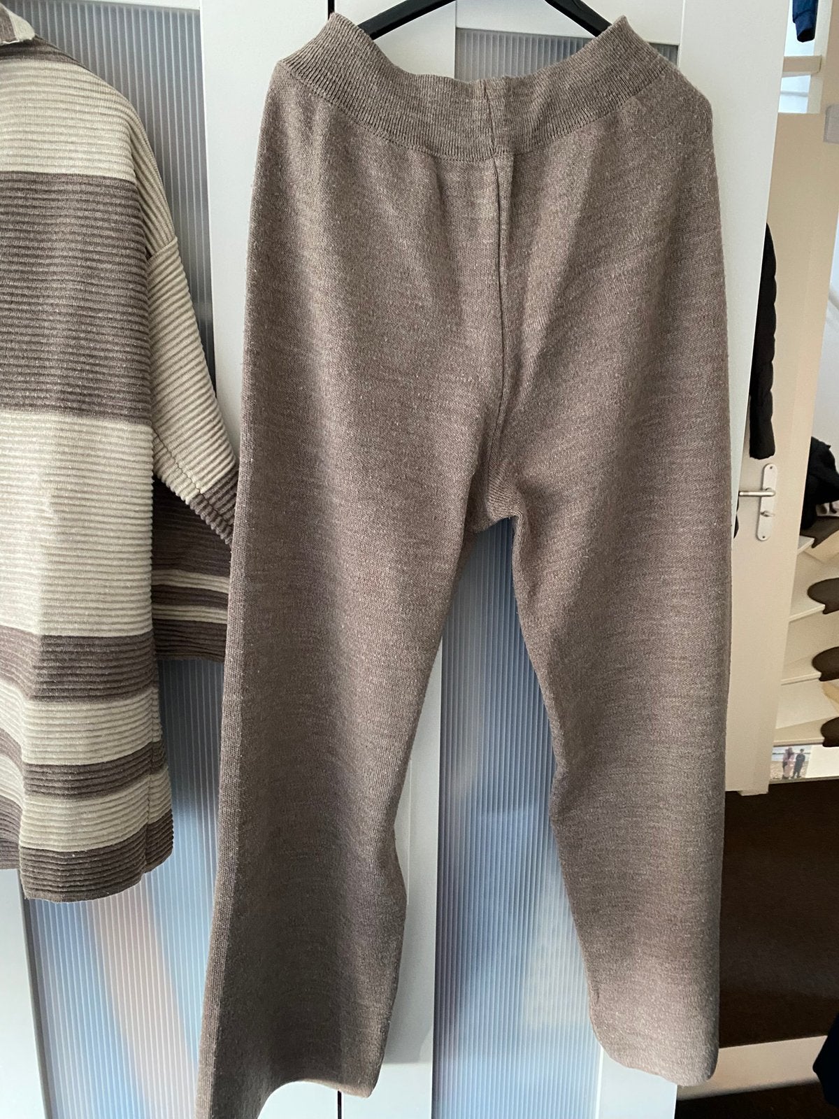 Weinig gedragen 2 delig huispak, maat XL., Ophalen of Verzenden, Zo goed als nieuw, Maat 46/48 (XL) of groter, Beige
