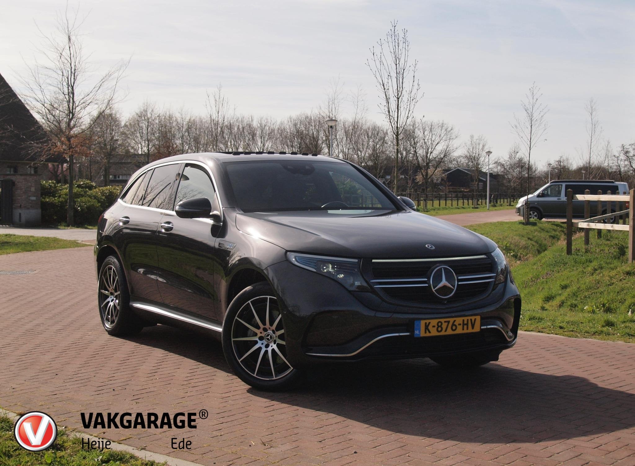Mercedes-Benz EQC 400 4MATIC Business Solution AMG 80 kWh |, Auto's, Automaat, Zwart, 80 kWh, Vierwielaandrijving