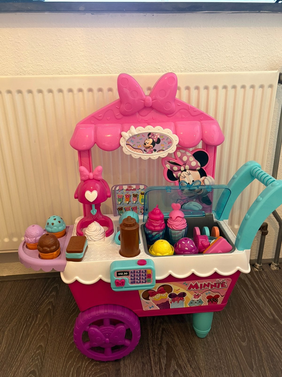 Minnie mouse ijskraam, Ophalen, Zo goed als nieuw