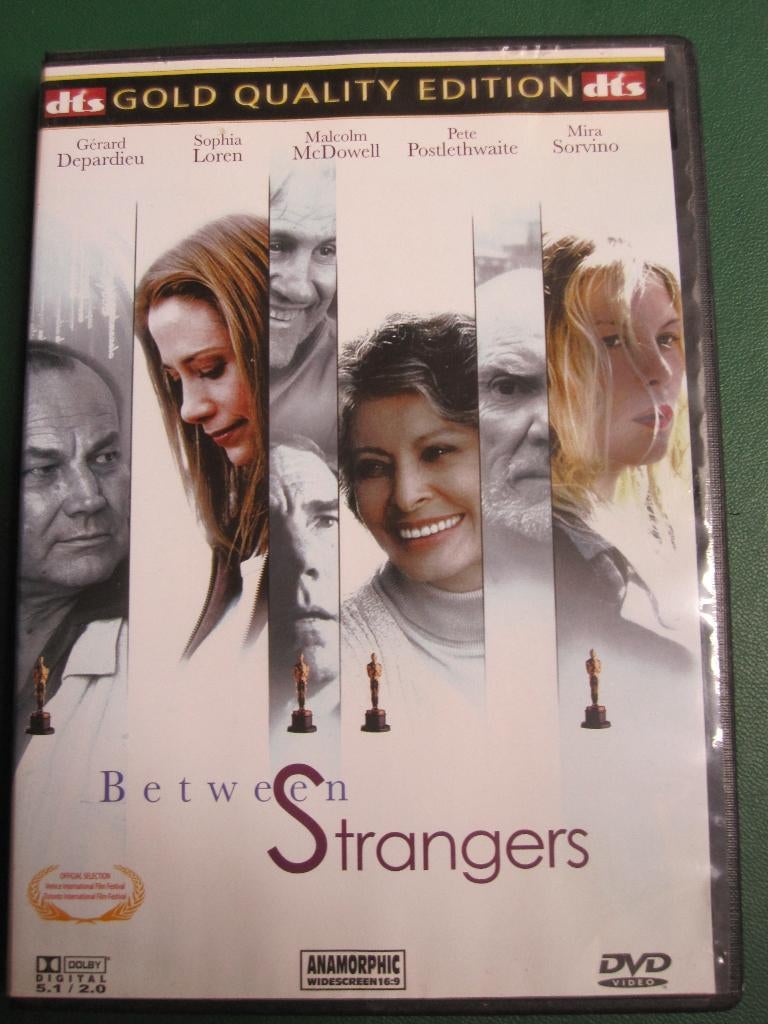 Between Strangers (2002), Vanaf 12 jaar, Ophalen of Verzenden, Zo goed als nieuw