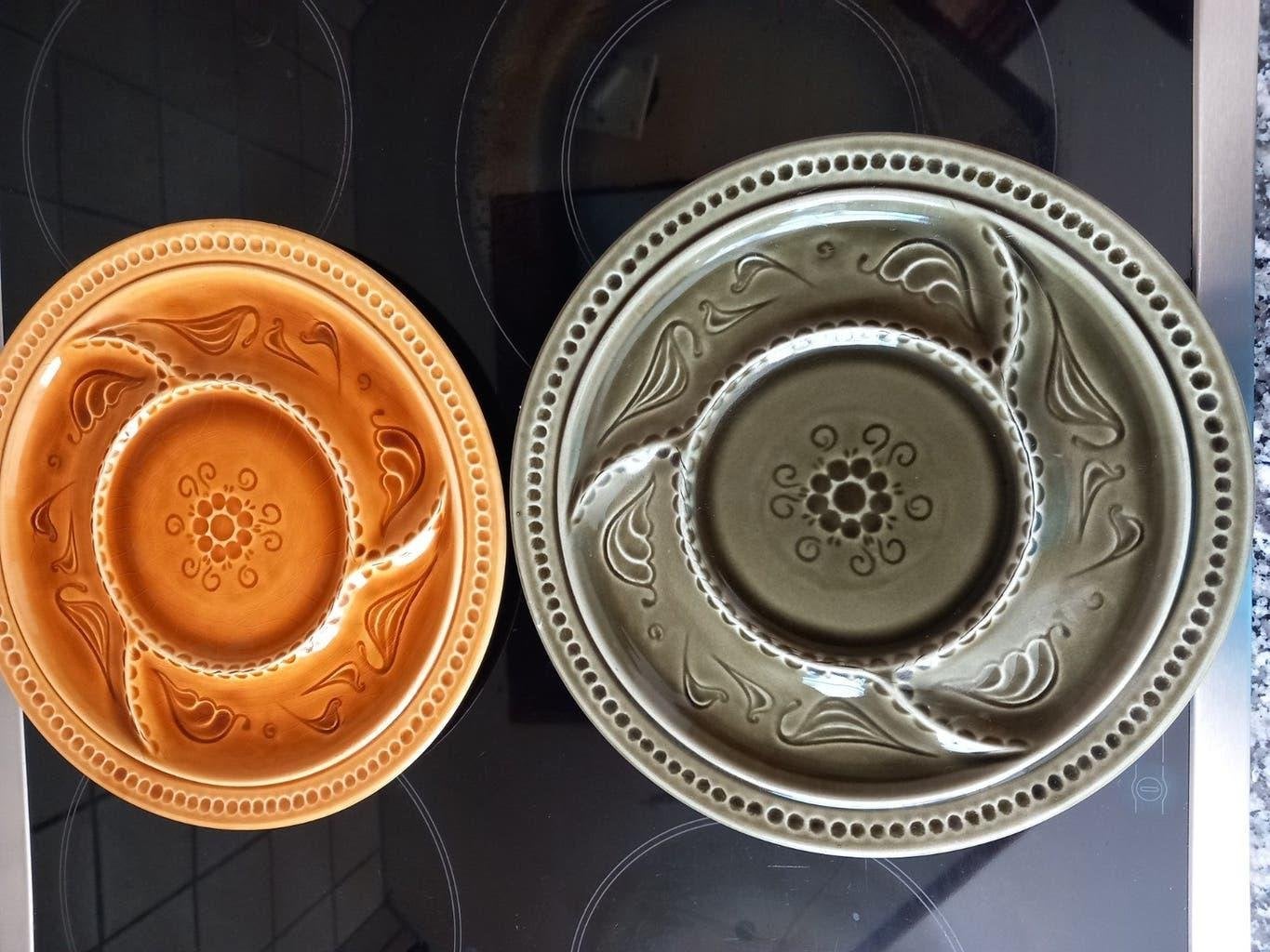 2 vintage fondue / gourmet borden, Huis en Inrichting, Keuken | Servies, Ophalen of Verzenden, Overige stijlen, Bord(en)