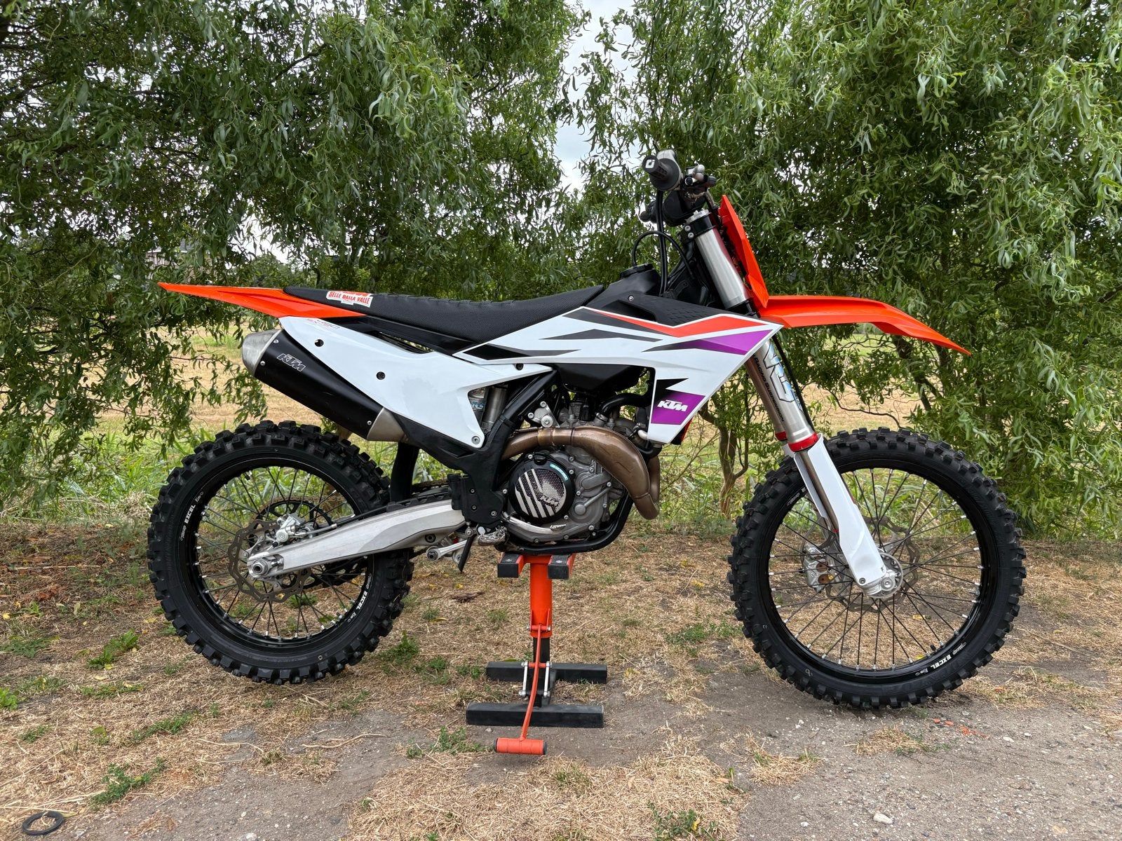 KTM 450 SX-F 2024 | 60 uur | Volledige onderhoudshistorie, 450 cc, Traction Control, Nieuw, Particulier