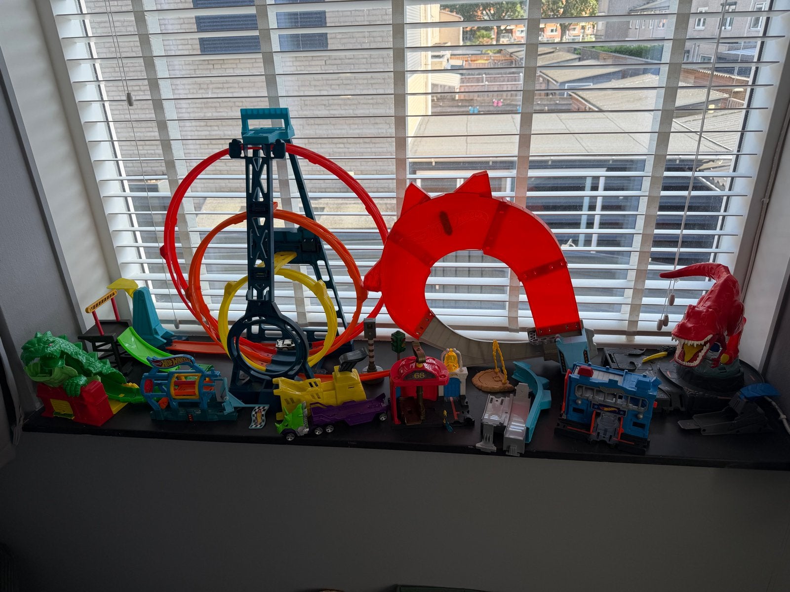 Grote set Hot Wheels banen en veel auto's, Kinderen en Baby's, Ophalen, Gebruikt