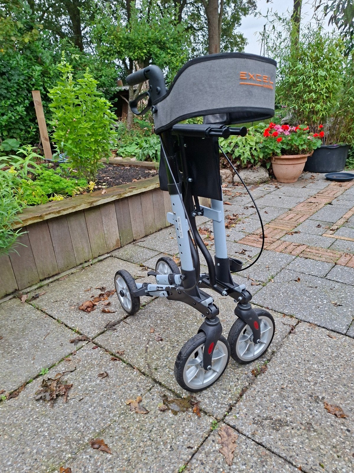Stabiele rolator EXCEL 3- motion blauw, Ophalen, Lichtgewicht, Zo goed als nieuw