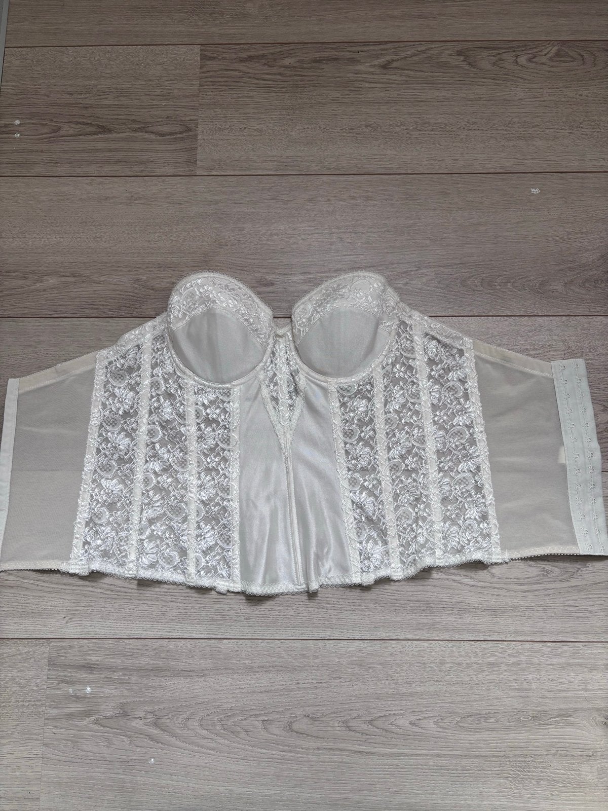Mooi ivoorwit kanten corset, maat 80B, Ophalen of Verzenden, Wit, Body of Korset