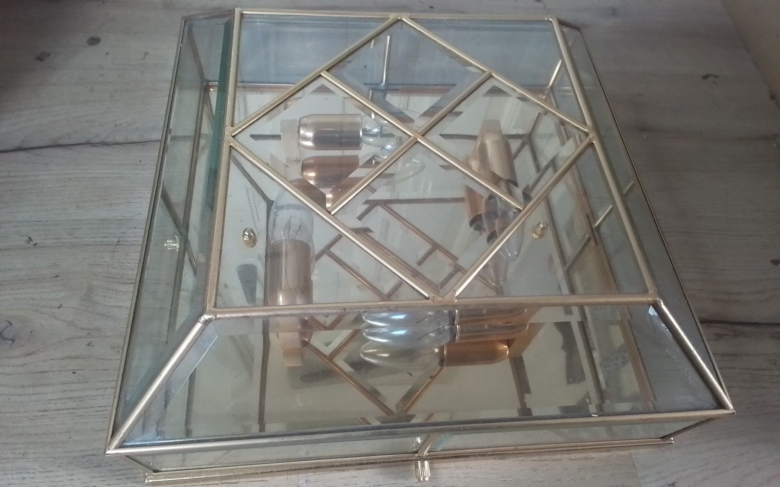 Vintage Plafondlamp van messing geslepen glas 37 cm vierkant, Ophalen of Verzenden, Gebruikt, Glas