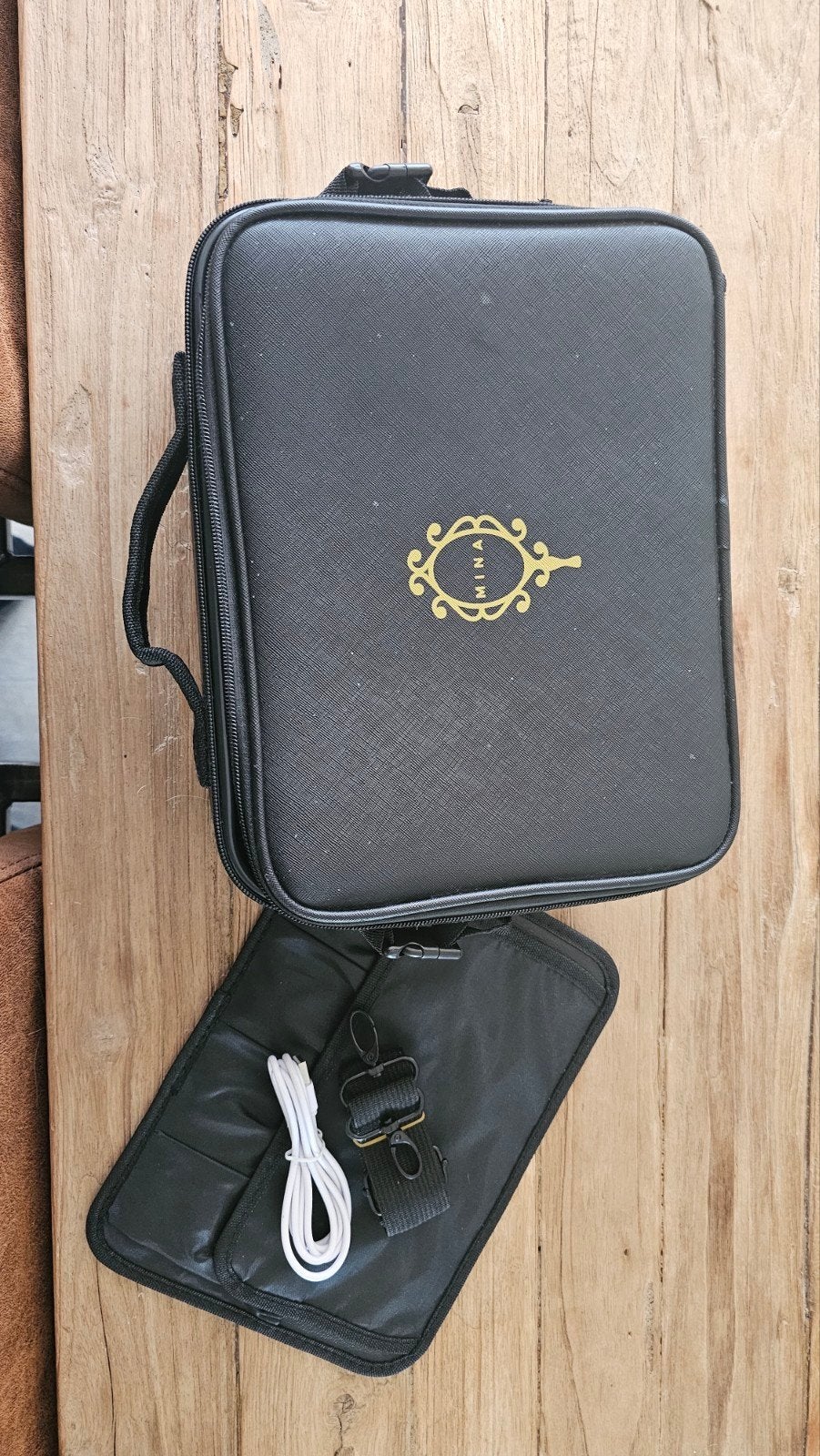 MINA Beauty Case met Verlichte Spiegel – 3 Lichtstanden, Ophalen of Verzenden, Zo goed als nieuw