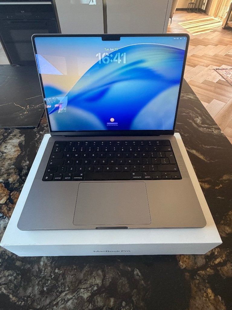 MacBook Pro 14" M3 (Late 2023) Accu 89% - Aug 2024, Qwerty, Overige groottes, 8 GB, 512 GB