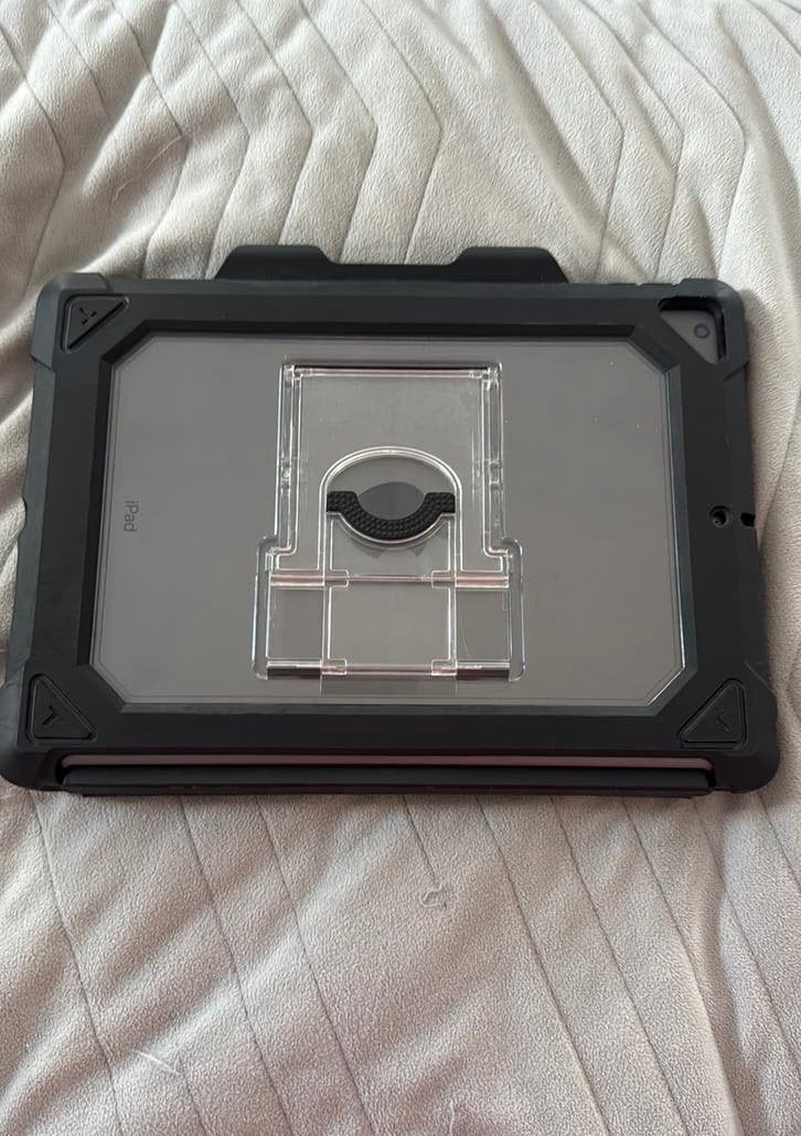 iPad 9th Generation met hoesje en oplader, grijs, 64 GB, Computers en Software, Tablet-hoezen, Ophalen of Verzenden, Zo goed als nieuw
