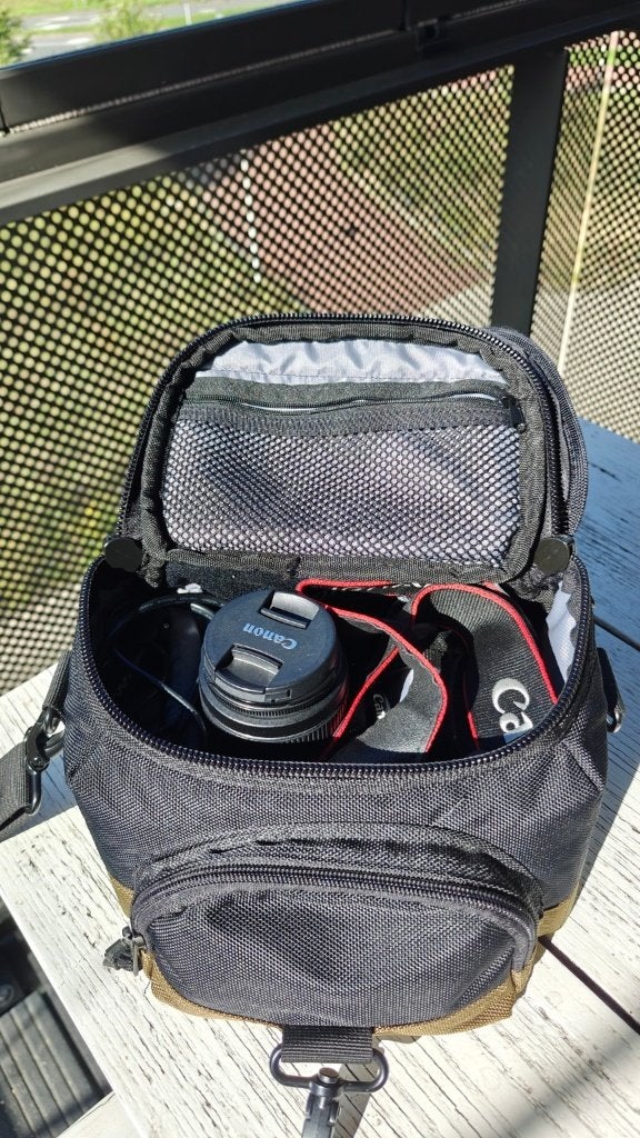 Canon EOS 600D camera + 2 lenzen + cameratas – complete set, Ophalen, Gebruikt, Spiegelreflex, Canon
