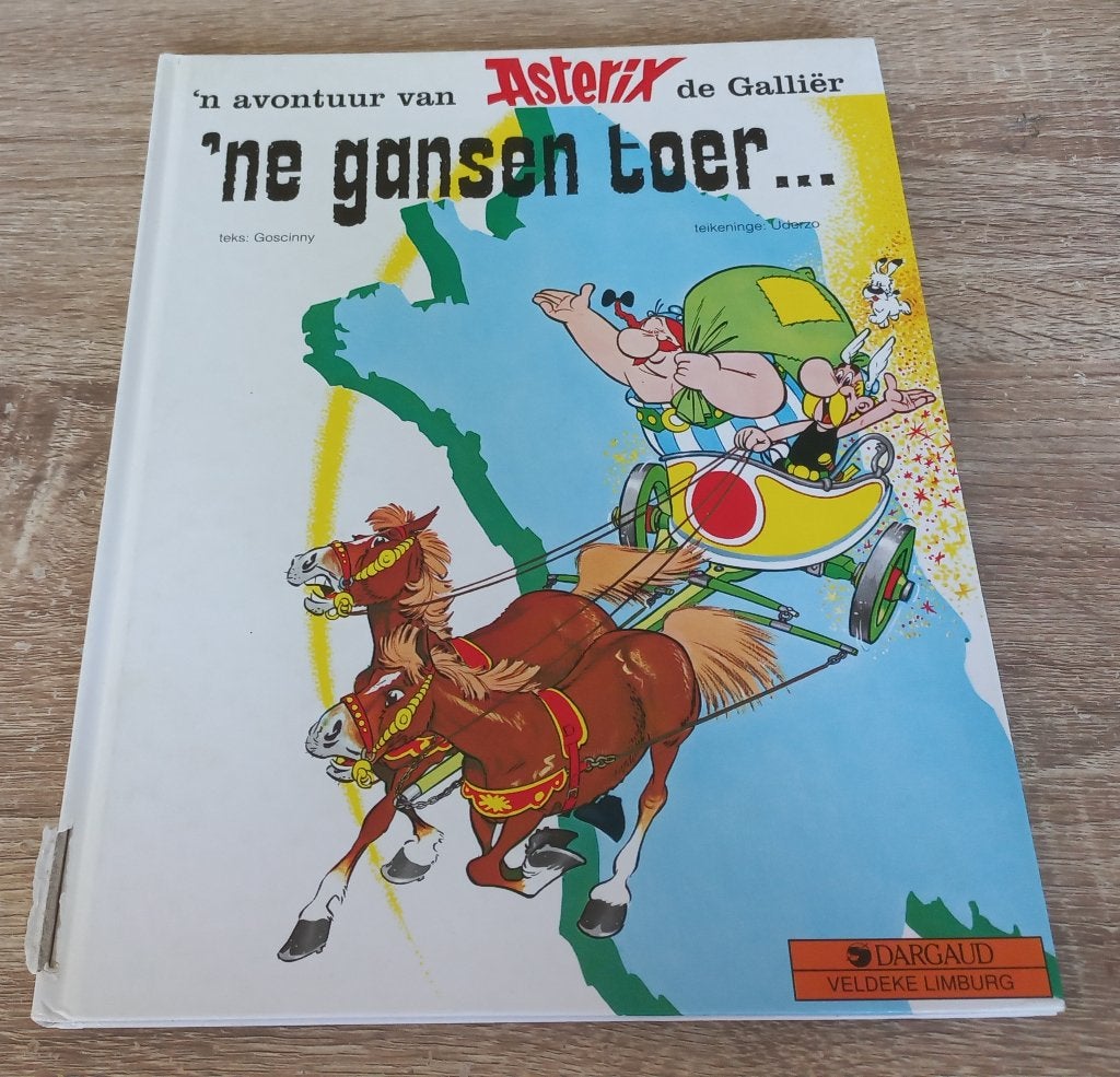 Asterix 'ne gansen toer... (de ronde van Gallië, Limburgs), Eén stripboek, Ophalen of Verzenden, Gelezen, Goscinny & Uderzo