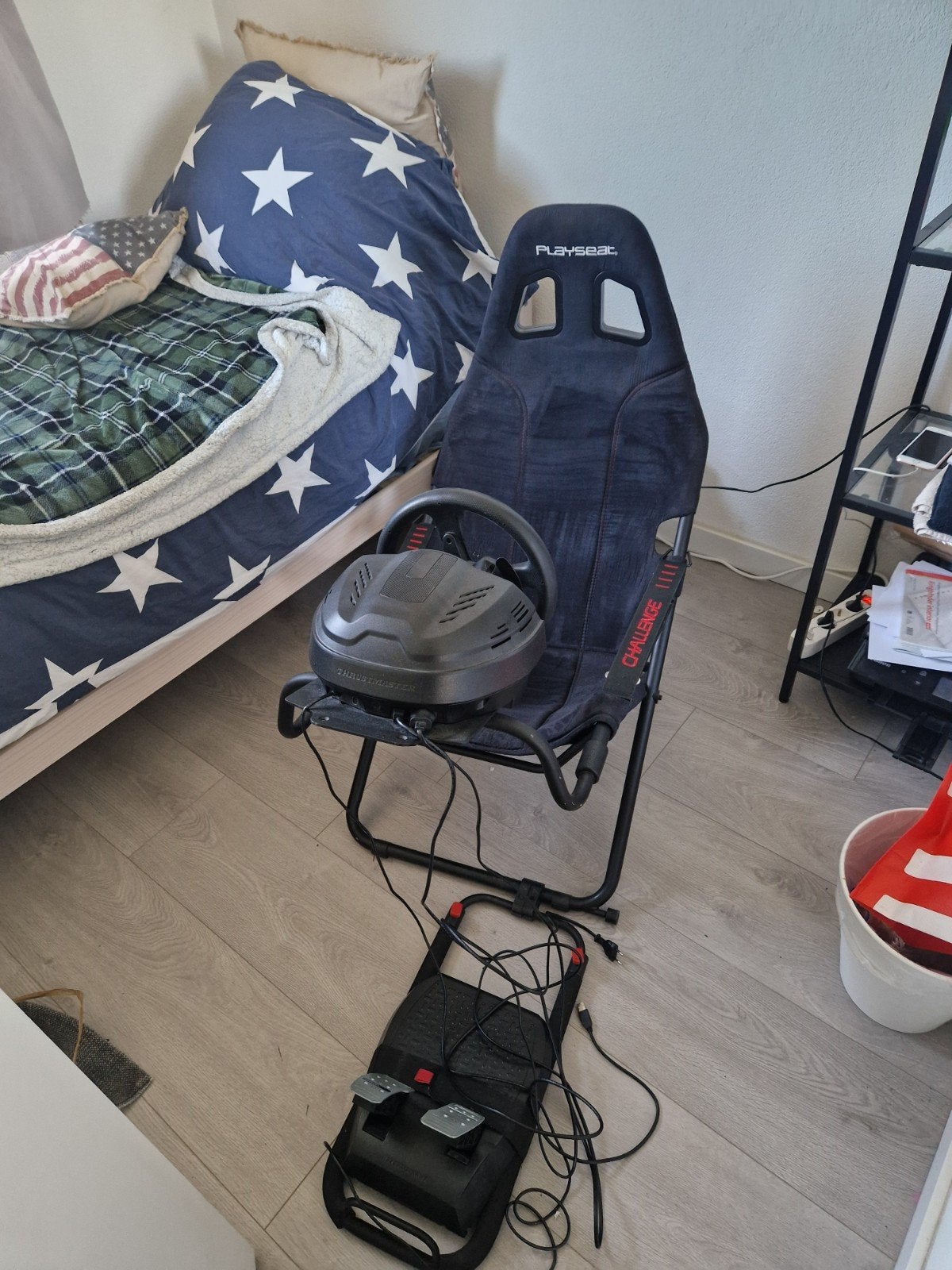 Thrustmaster racestuur met Playseat voor PS4/PS5, Ophalen, Racestoel, Gebruikt, PlayStation