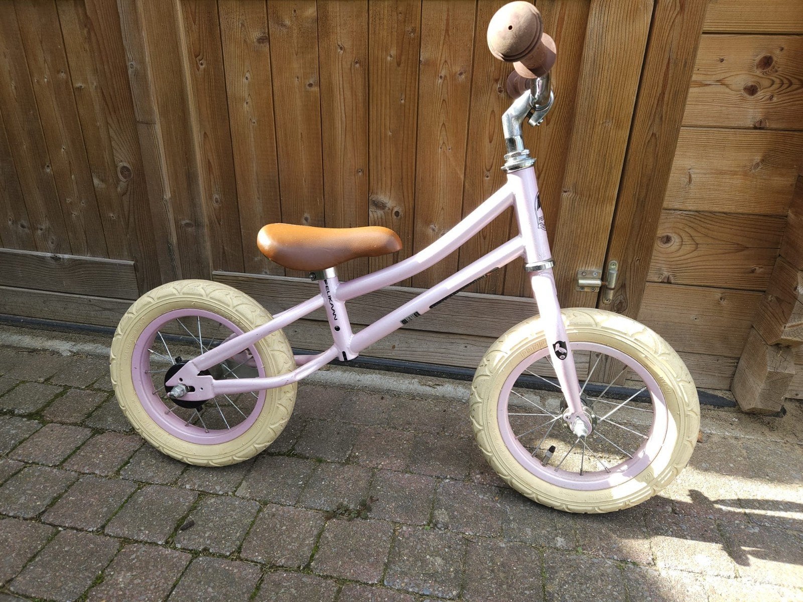 Loopfietsje Pelikaan – roze, Ophalen, Gebruikt, Loopfiets