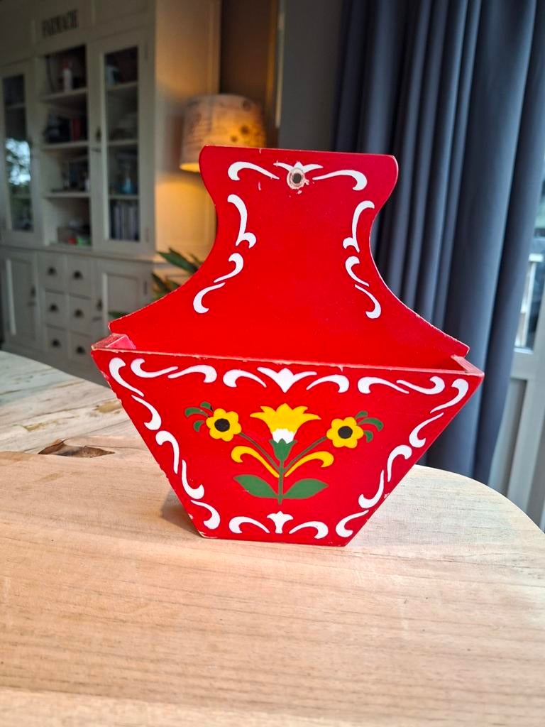 Vintage houten koffiefilterhouder rood met bloemmotief, Ophalen of Verzenden