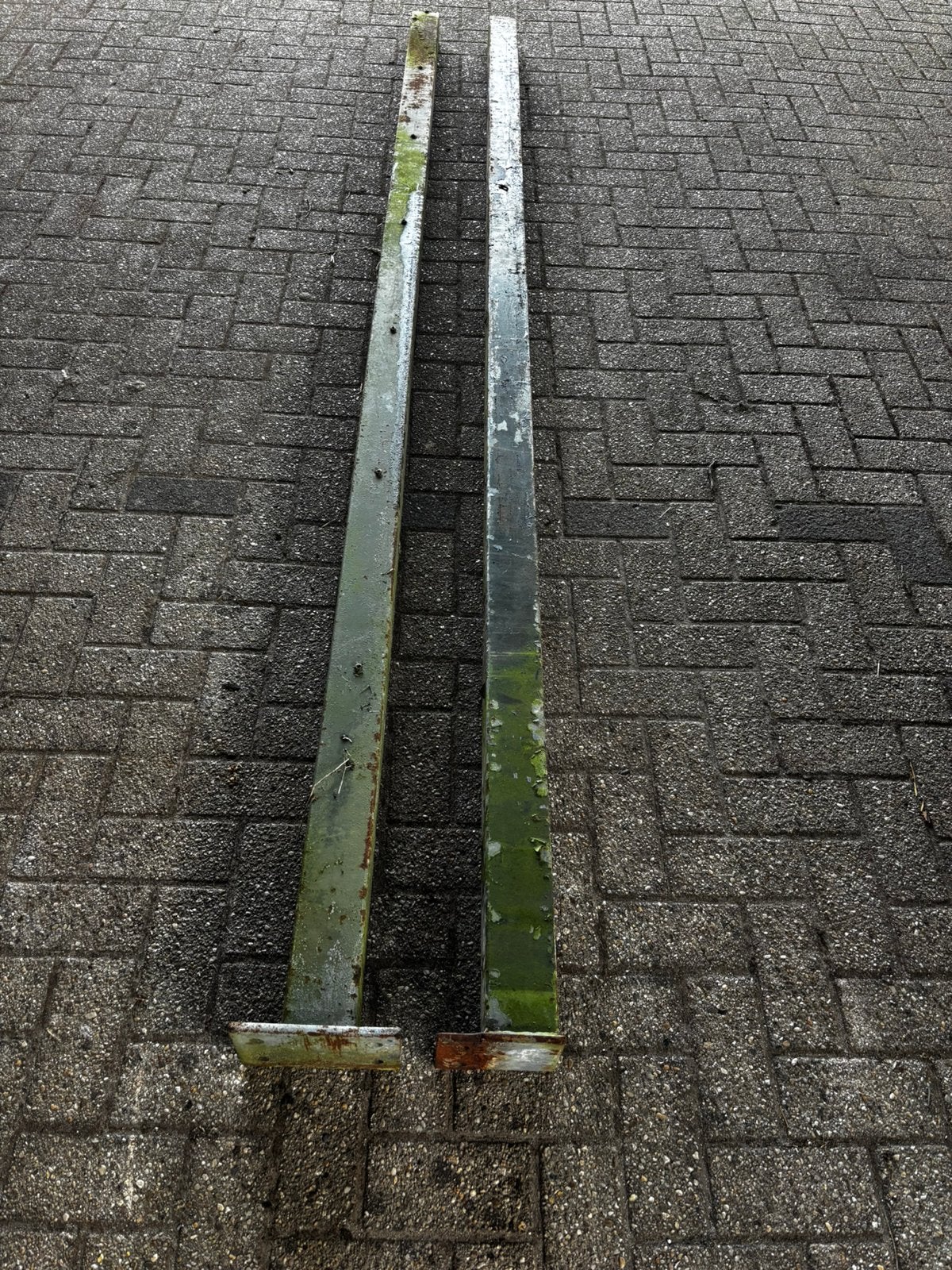 Staanders kokerprofiel 326 lang, Ophalen, Gebruikt