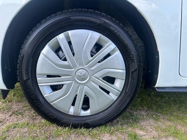 Mitsubishi Space Star 1.2 Connect+, Voorwielaandrijving, Gebruikt, 850 kg, Wit