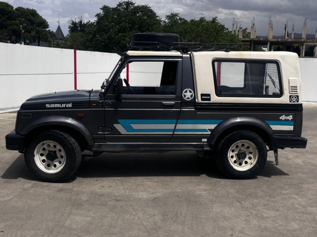 Suzuki Samurai