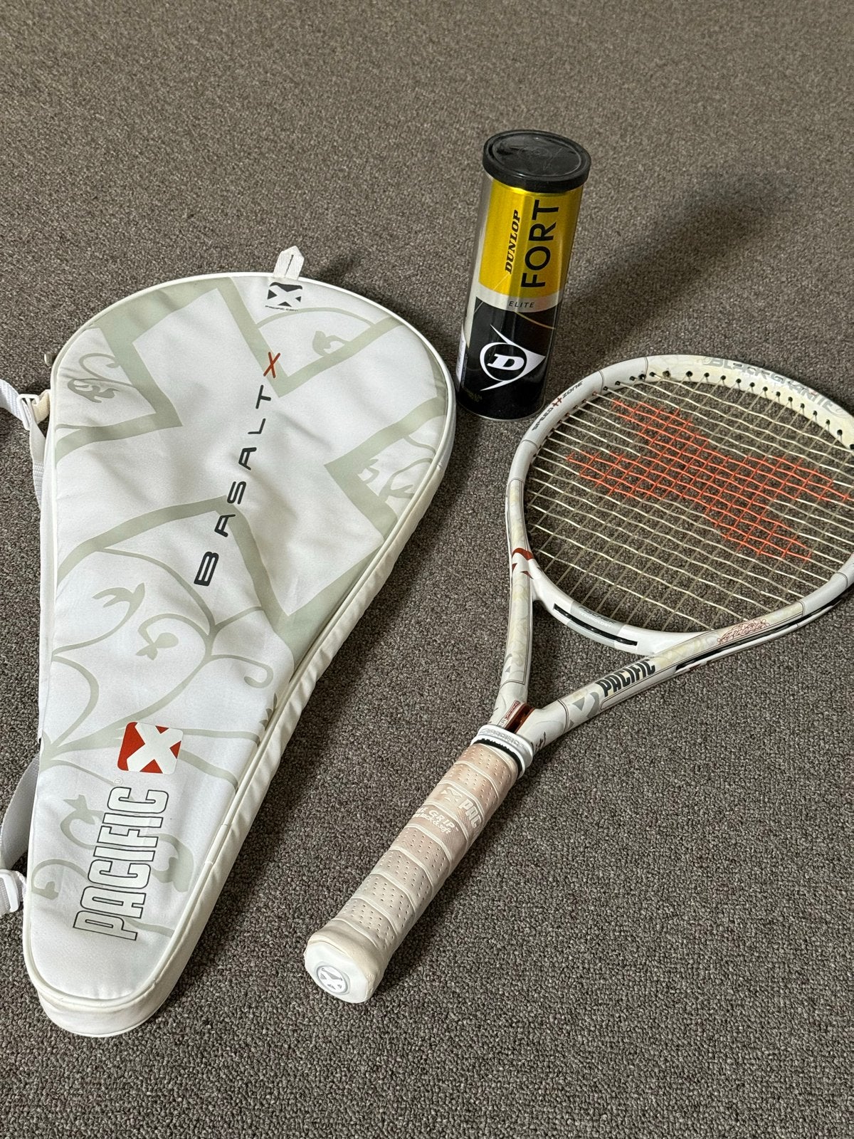 Pacific X Tennisracket 70cm met hoes en ballen, Ophalen of Verzenden, Gebruikt, Racket, Overige merken