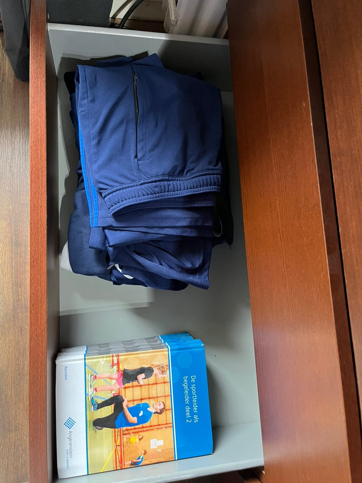 Cios kleding & boeken pakket, Ophalen, Beta, Zo goed als nieuw, MBO