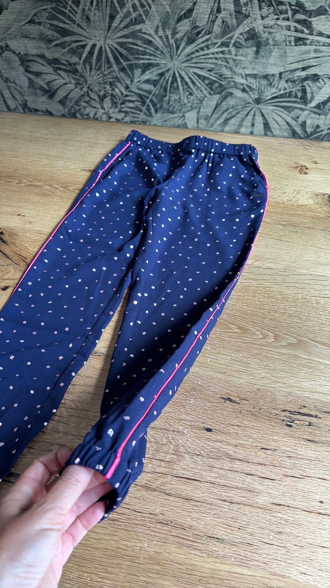 128 TH donkerblauw paarsachtige luchtige broek “glitter”, Broek, Meisje, Ophalen of Verzenden, Tommy Hilfiger