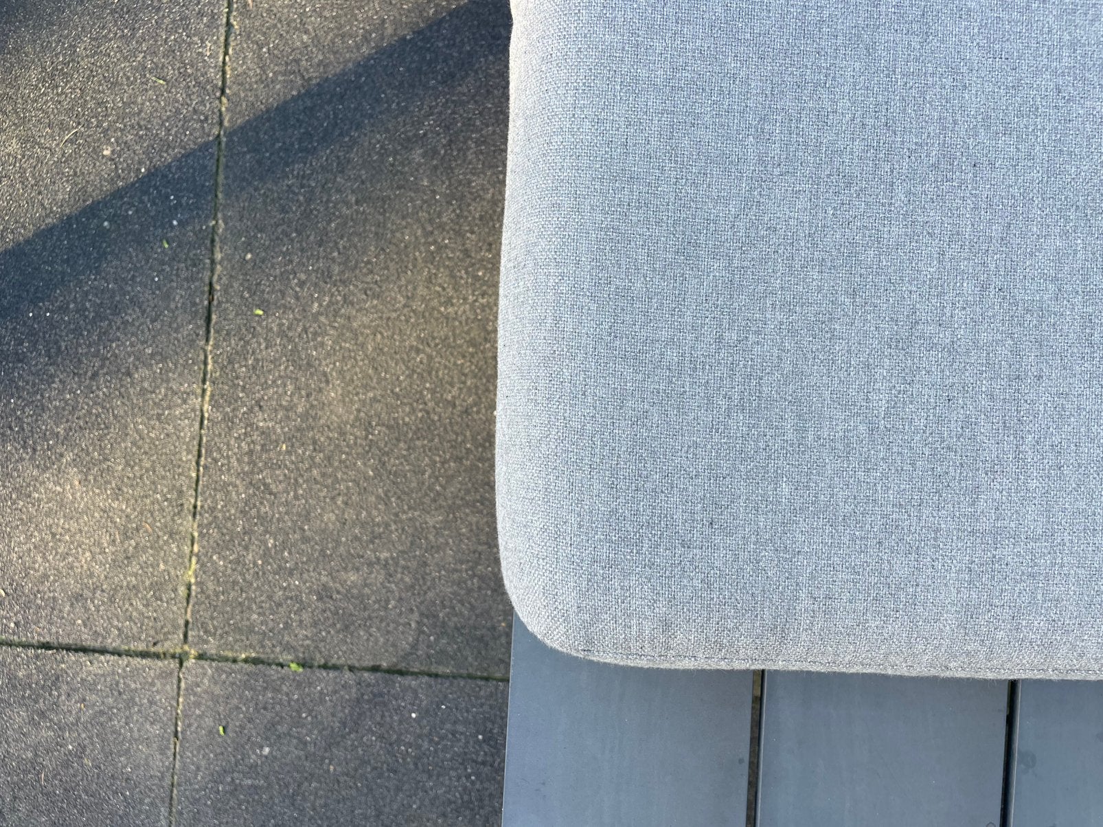Foto 4 van Aluminium L-vormige loungeset Vinci (Exterioo) – Lichtgrijs