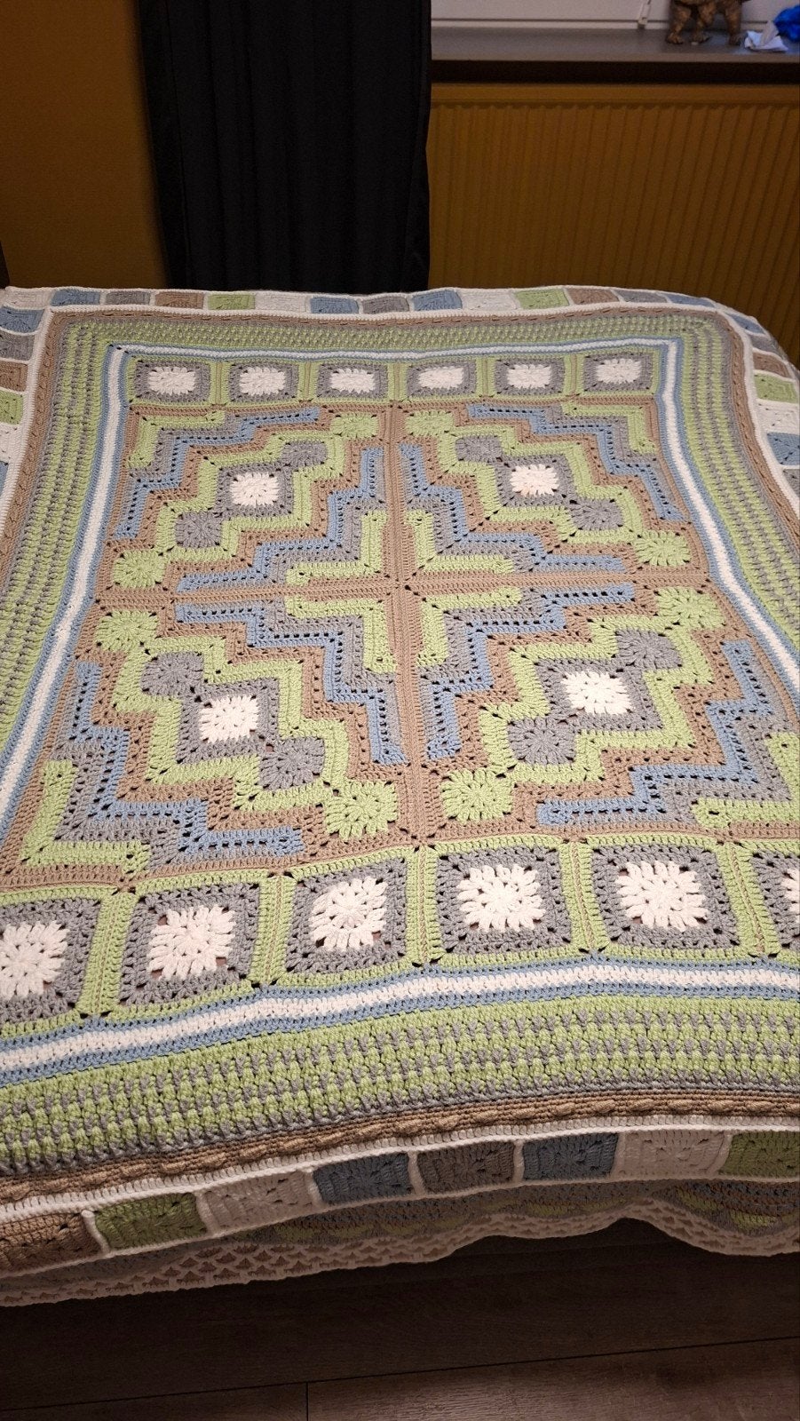 Handgemaakte gehaakte deken/sprei - 195x175 cm, Overige merken, Meerkleurig, Nieuw, Ophalen of Verzenden