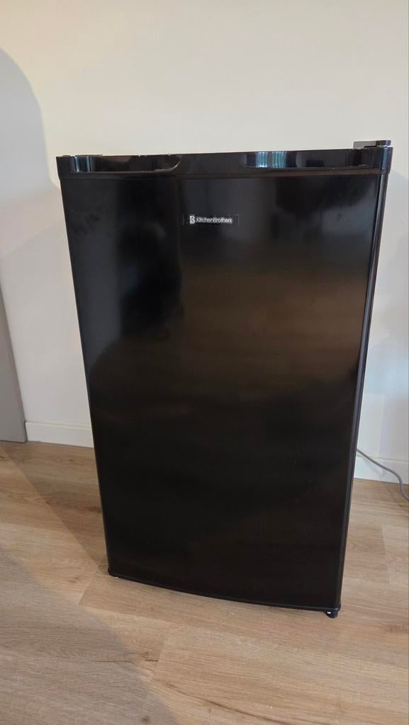 Compacte KitchenBrothers Koelvries, Witgoed en Apparatuur, Koelkasten en IJskasten, Zo goed als nieuw, Zonder vriesvak, Minder dan 75 liter